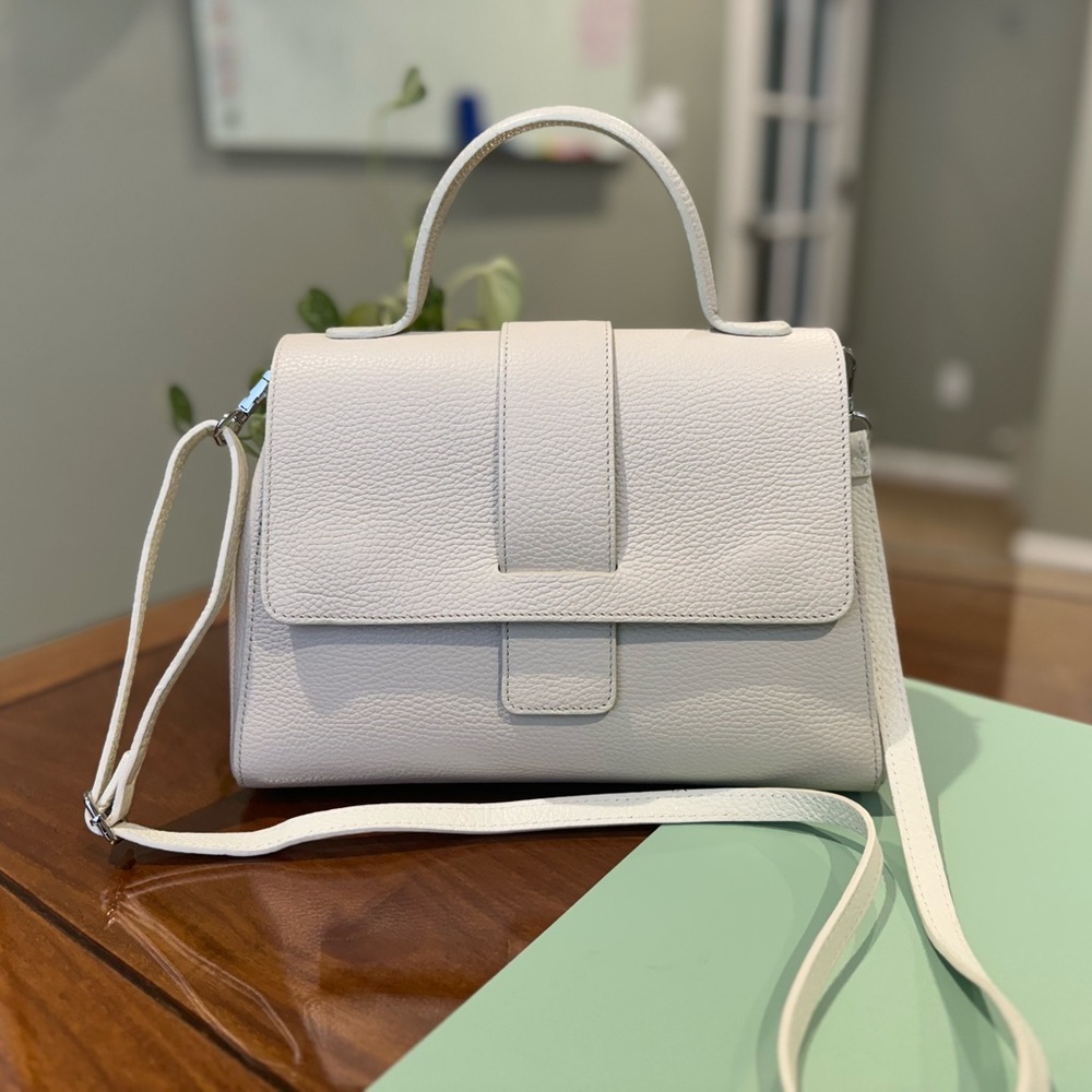 Brand new leather purse (made in Italy)